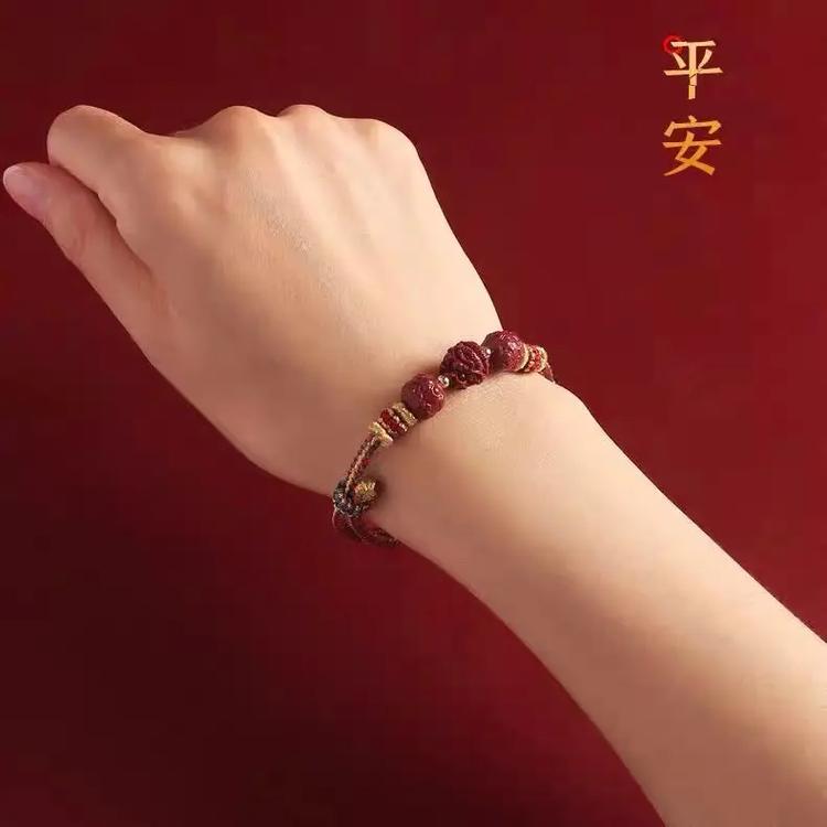 什么生肖不能戴朱砂首饰,什么属相不能佩戴朱砂手串