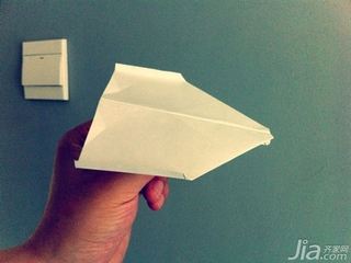 [纸飞机的折法大全12种]纸飞机的折法大全12种视频