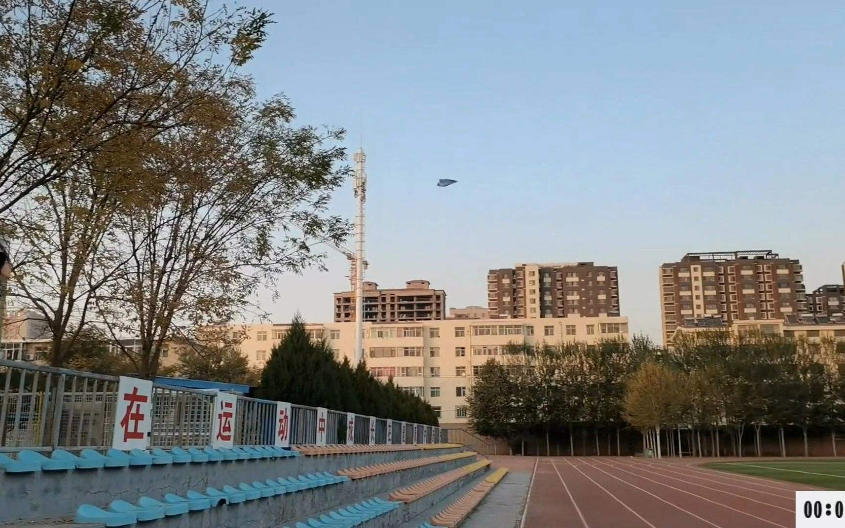 [无敌飞机怎么折]怎么折无敌纸飞机
