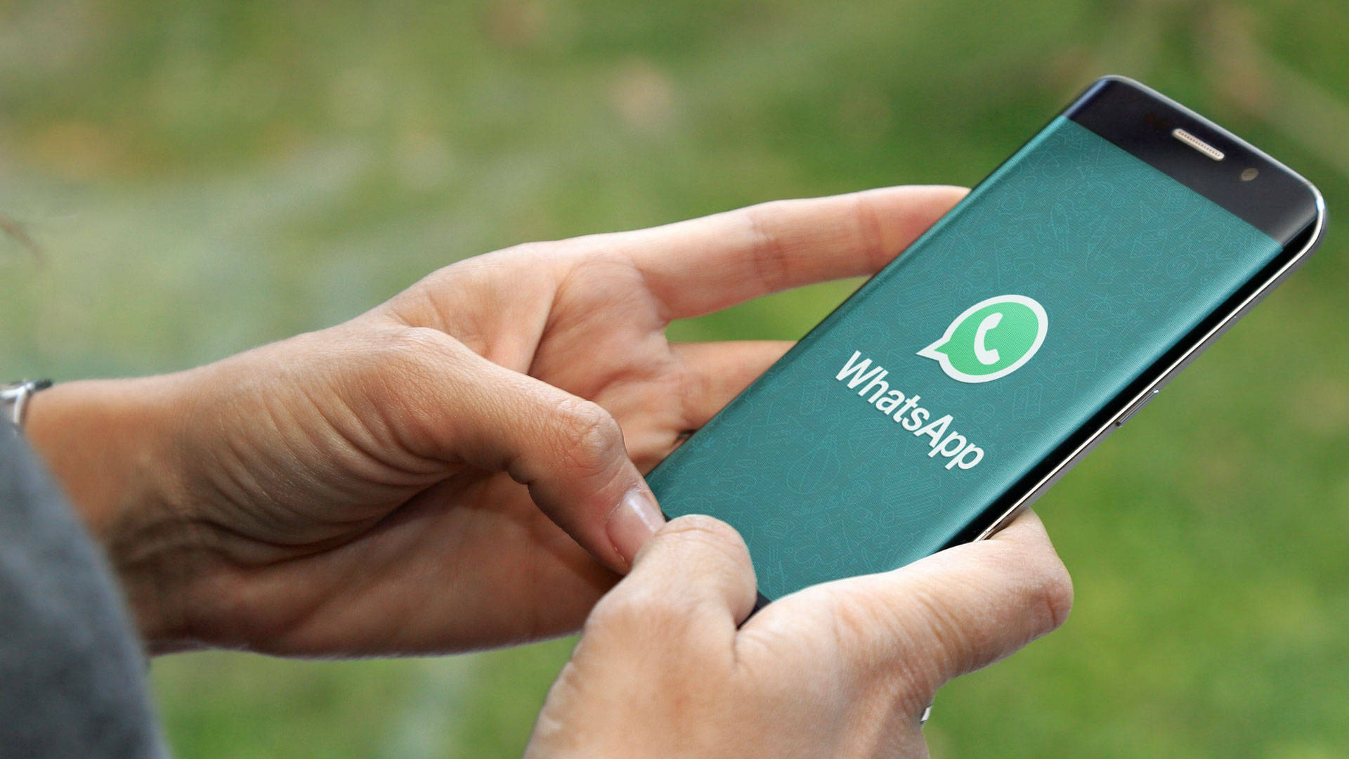 whatsapp怎么批量发信息,whatsapp怎么批量删除联系人