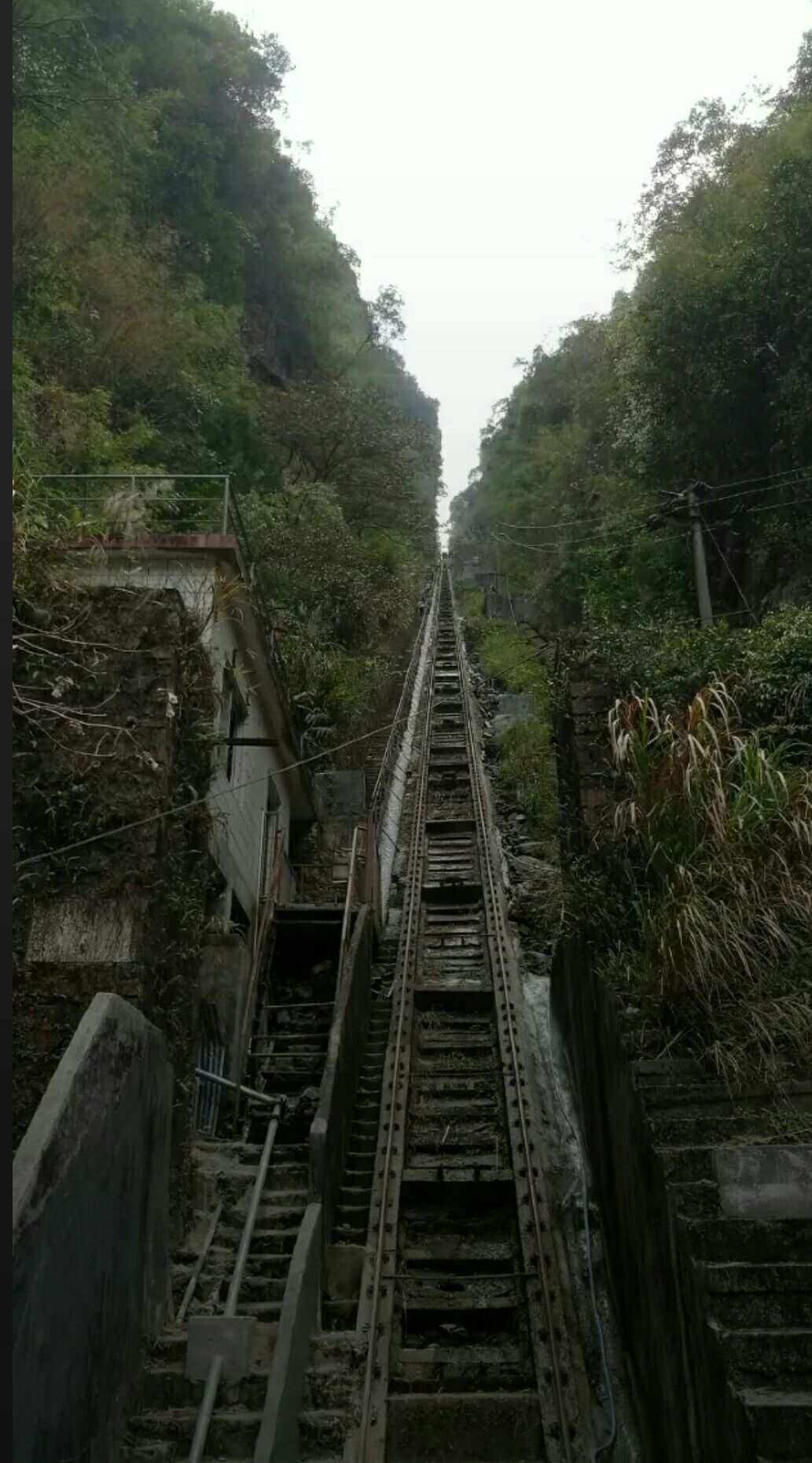 包含通天梯子图片素材无水印高清的词条