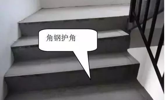 梯子与地面的夹角应为65,梯子与地面的夹角应为65左右,工作人员必须在距梯顶 梯子与地面的夹角应为65,梯子与地面的夹角应为65左右,工作人员必须在距梯顶
